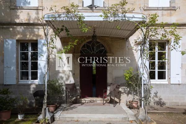 Au coeur de Libourne, magnifique propriété pleine de charme à rénover