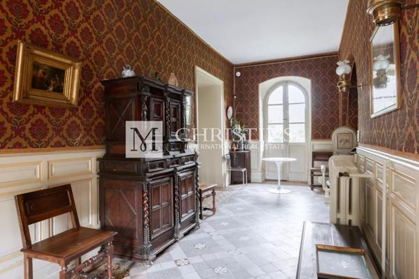 Au coeur de Libourne, magnifique propriété pleine de charme à rénover