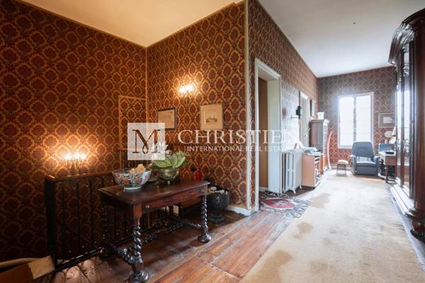 Au coeur de Libourne, magnifique propriété pleine de charme à rénover