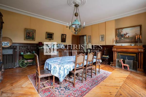 Au coeur de Libourne, magnifique propriété pleine de charme à rénover