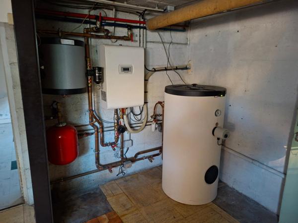 Maison familiale, quartier calme, proche Orléans