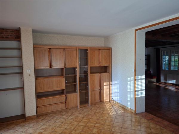 Maison familiale, quartier calme, proche Orléans