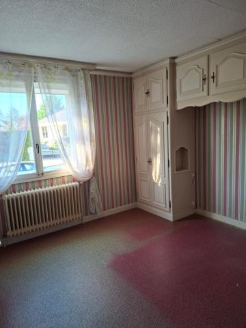 Maison familiale, quartier calme, proche Orléans