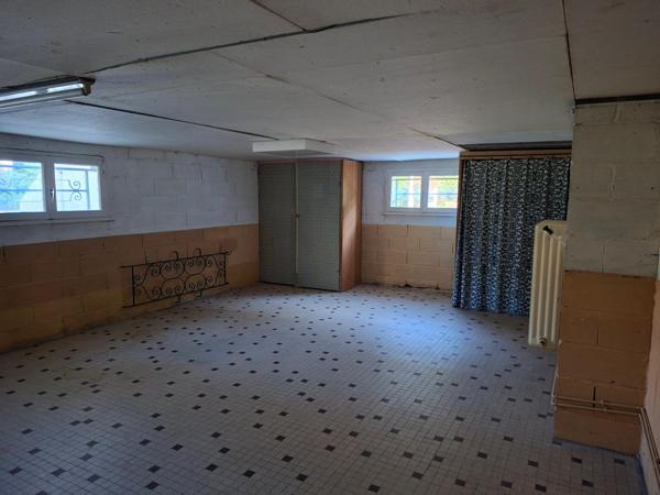 Maison familiale, quartier calme, proche Orléans