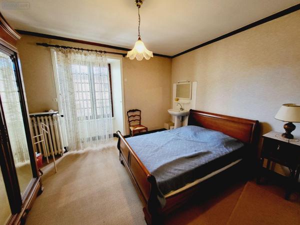 Maison de maître à vendre à Eygurande en Corrèze (19340), ref : UM 1250