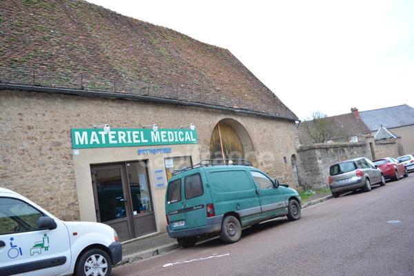Dpt Nièvre (58), à vendre CORBIGNY Demeure Bourgeoise du 19 ème et rente locative (Investisseur)