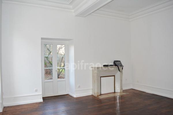 Dpt Nièvre (58), à vendre CORBIGNY Demeure Bourgeoise du 19 ème et rente locative (Investisseur)