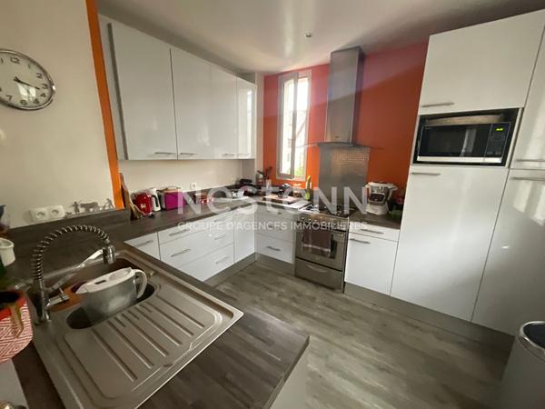 Maison à 7min gare / séjour cheminée / 4 chambres / grand jardin / sous sol total et garage