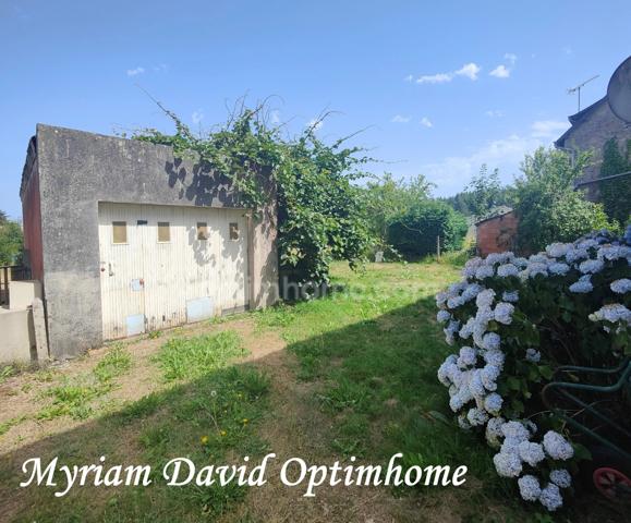 Maison à rénover avec fort potentiel – Jardin – Proche centre de Rostrenen