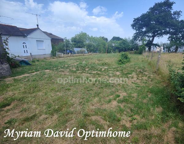 Maison à rénover avec fort potentiel – Jardin – Proche centre de Rostrenen