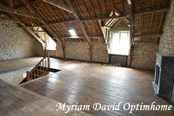 Maison à rénover avec fort potentiel – Jardin – Proche centre de Rostrenen