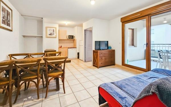 Appartement à vendre    3 pièces • 45 m2 Uzès