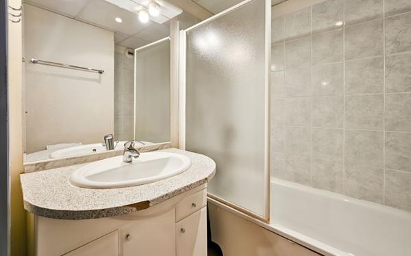 Appartement à vendre    3 pièces • 45 m2 Uzès