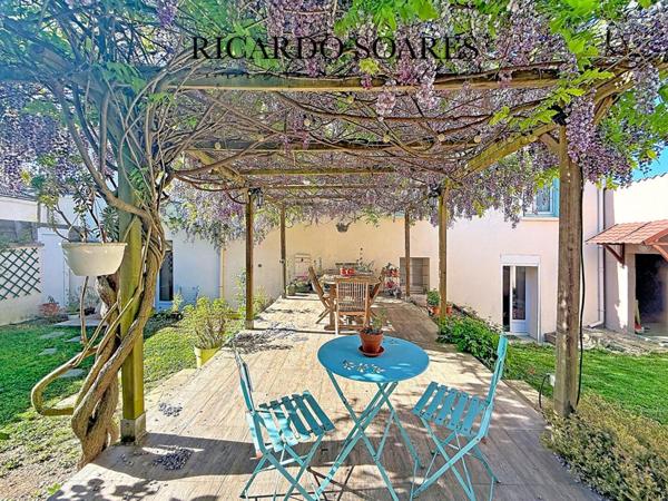 VEMARS 95470 - MAISON DE CARACTÈRE 115m2 AU SOL / 3 CHAMBRES / GARAGE 50m2 / MAGNIFIQUE JARDIN / CAVE