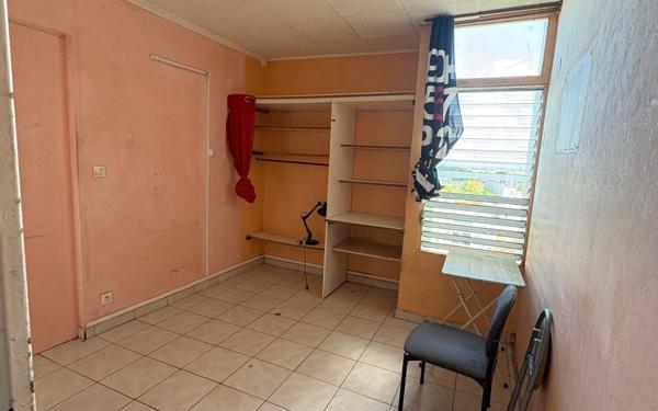 Appartement à vendre    5 pièces • 68 m2 Pointe-à-Pitre