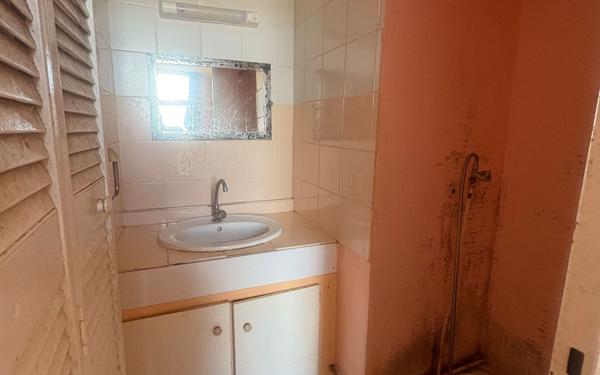 Appartement à vendre    5 pièces • 68 m2 Pointe-à-Pitre