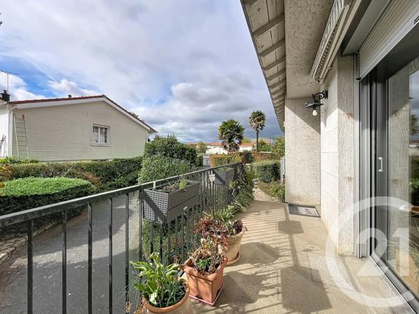 Maison à vendre  6 pièces - 130 m 2   CHOLET  - 49