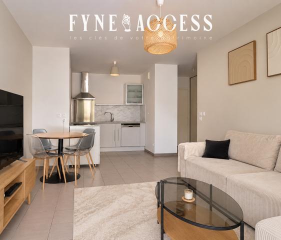 PORTES DE LYON - GARAGE - APPARTEMENT T3 - TERRASSE - JARDIN - RÉSIDENCE MODERNE ET SECURISEE - TRAMWAY - BUS - MÉTRO - GARE - A6 - A7 - ROCADE EST , Venissieux