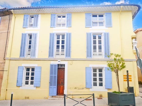 Maison Meyrargues 304.47 m2