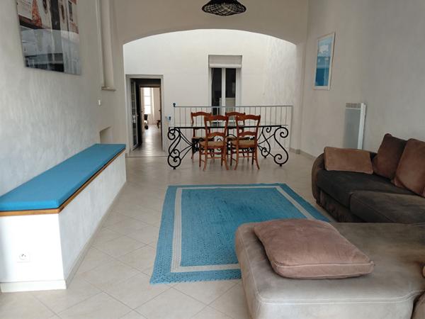 Maison Meyrargues 304.47 m2