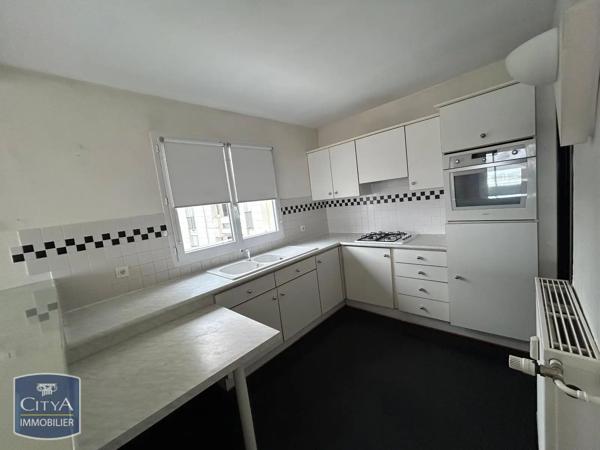 Appartement à louer 3 pièces 75.16m² Angoulême (16000)
