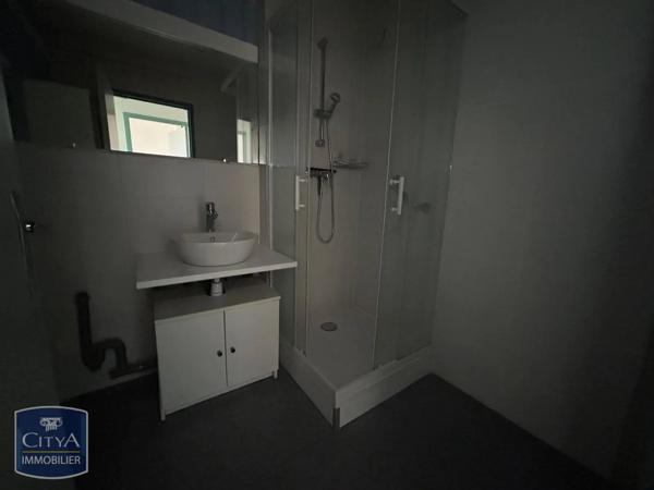Appartement à louer 3 pièces 75.16m² Angoulême (16000)