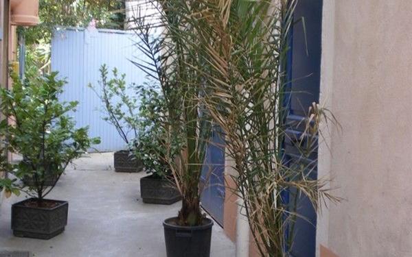 Immeuble à vendre    6 pièces •  Saint-Symphorien-d'Ozon