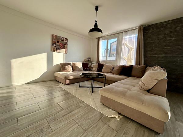 Appartement Carrieres Sous Poissy 5 pièce(s) 89 m2 244 000 € **  - Référence  8998