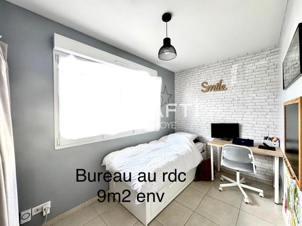 Pavillon individuel en briques sur sous-sol complet