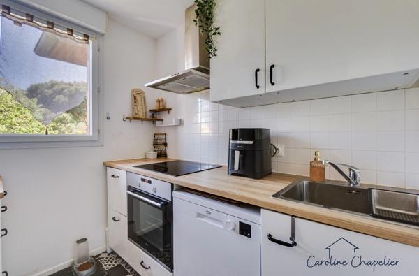 T3, 2 chambres, terrasse, climatisation, 2 places de parking