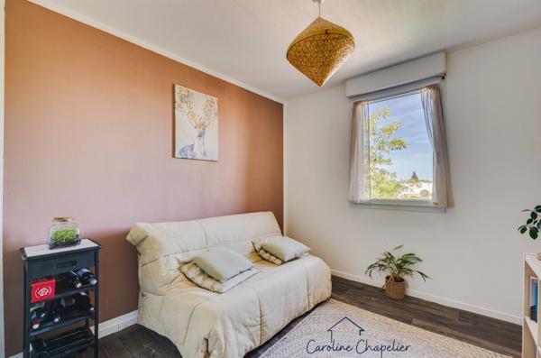 T3, 2 chambres, terrasse, climatisation, 2 places de parking