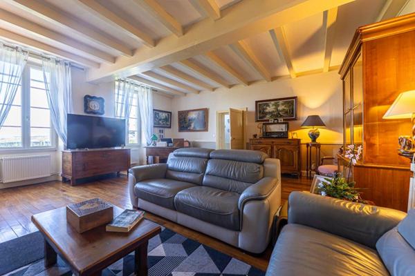 Maison charentaise 327 m² ! Crist390793