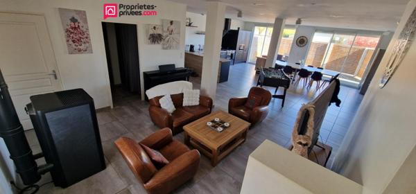 Maison  310 m² - 11 pièces dont 9 chambres - terrain 2561m² Noyers Sur Cher