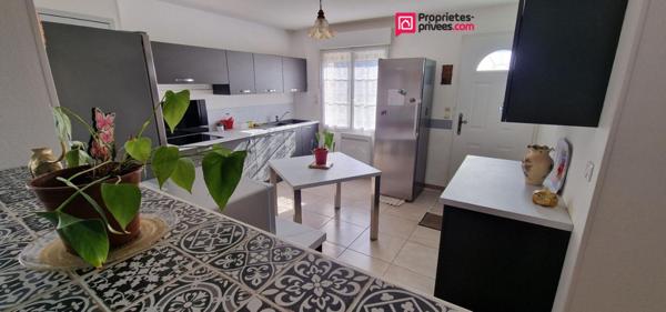 Maison  310 m² - 11 pièces dont 9 chambres - terrain 2561m² Noyers Sur Cher