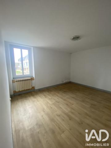 Location appartement 4 pièces 80 m² Saint-Cyr