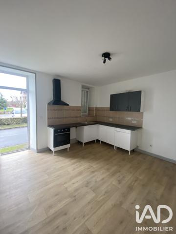 Location appartement 4 pièces 80 m² Saint-Cyr