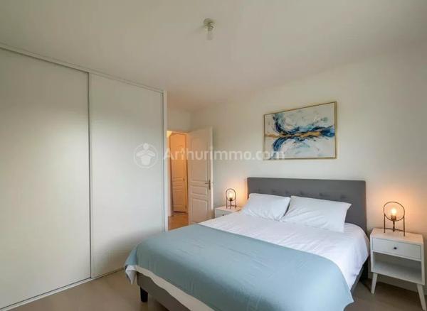 Vente                                                      Appartement
                        
                     3 pièces                      62 m2                     à Saint-Avertin