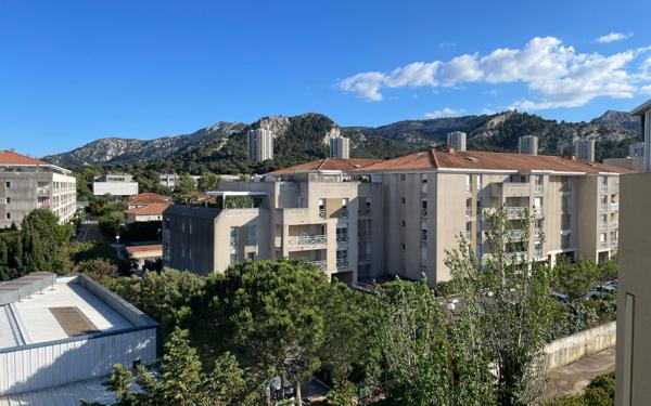 Appartement à louer    3 pièces • 74,99 m2 Marseille 9