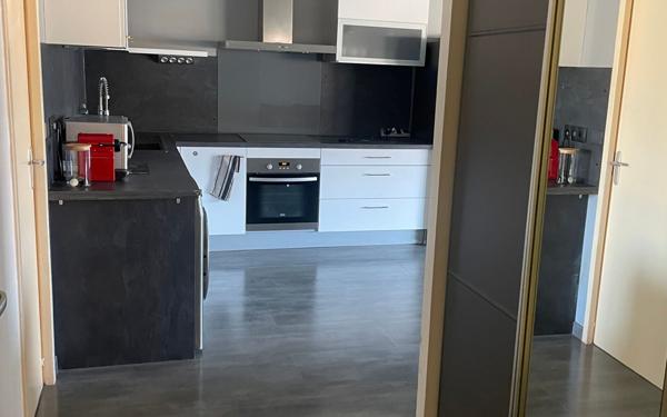 Appartement à louer    3 pièces • 74,99 m2 Marseille 9