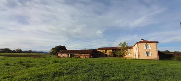Ancien ferme avec vue imprenable sur les Pyrénées