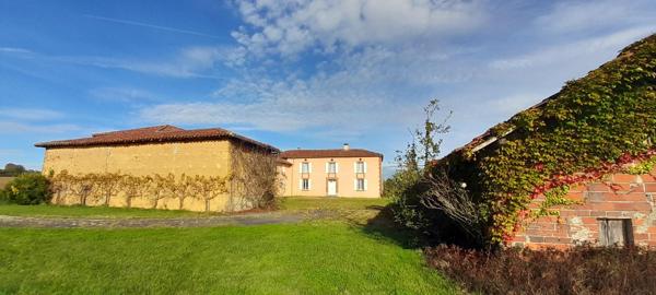 Ancien ferme avec vue imprenable sur les Pyrénées