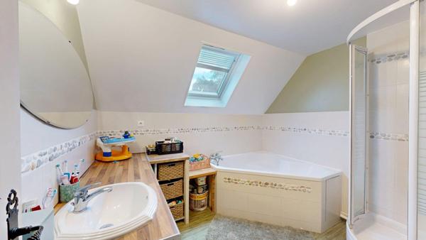 Maison Bourg Beaudouin 7 pièce(s) 138 m2