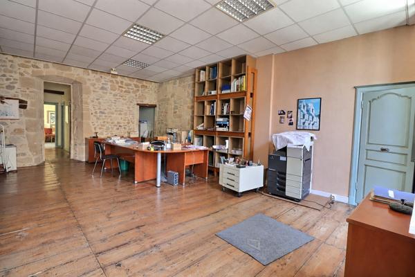 BAZAS – IMMEUBLE DE CARACTÈRE À FORT POTENTIE
