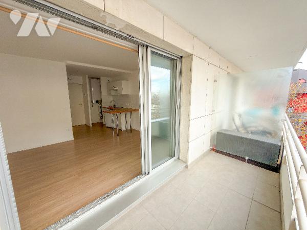 STUDIO avec terrasse, place de stationnement et cave
Métro Billancourt, avenue Emile Zola