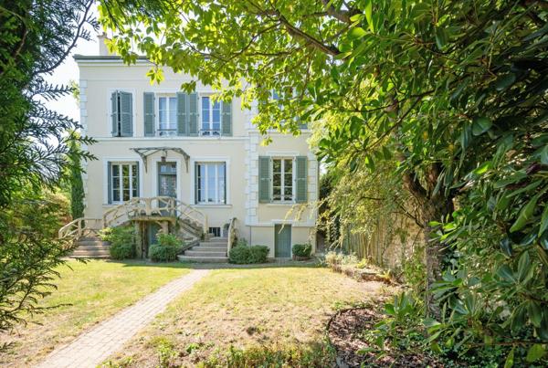 Meudon Bellevue - Maison familiale avec jardin, proche gares et écoles