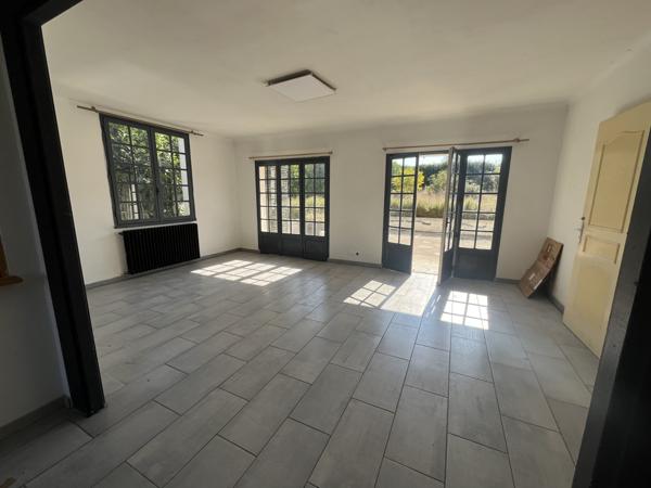 Saint-Jean-de-Thouars (79100) ref 96162 SAINT JEAN DE THOUARS Maison de plain pied de 100 m2 type 4 sur terrain de 1540m2