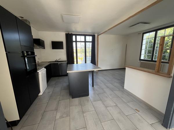 Saint-Jean-de-Thouars (79100) ref 96162 SAINT JEAN DE THOUARS Maison de plain pied de 100 m2 type 4 sur terrain de 1540m2