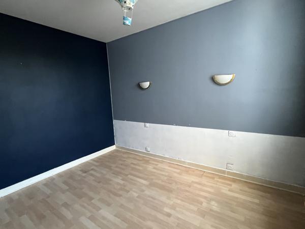 Saint-Jean-de-Thouars (79100) ref 96162 SAINT JEAN DE THOUARS Maison de plain pied de 100 m2 type 4 sur terrain de 1540m2