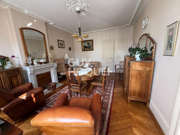 CLERMONT-FERRAND - Appartement de caractère T4 de 85 m²