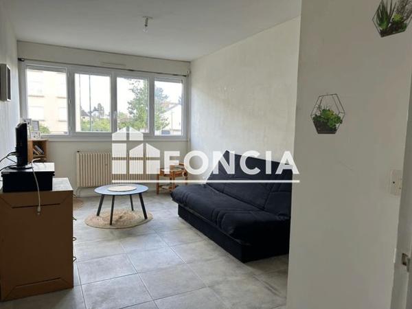 Location Studio 29.5 m² - Gien 45500